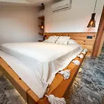Life 3* Gulluk