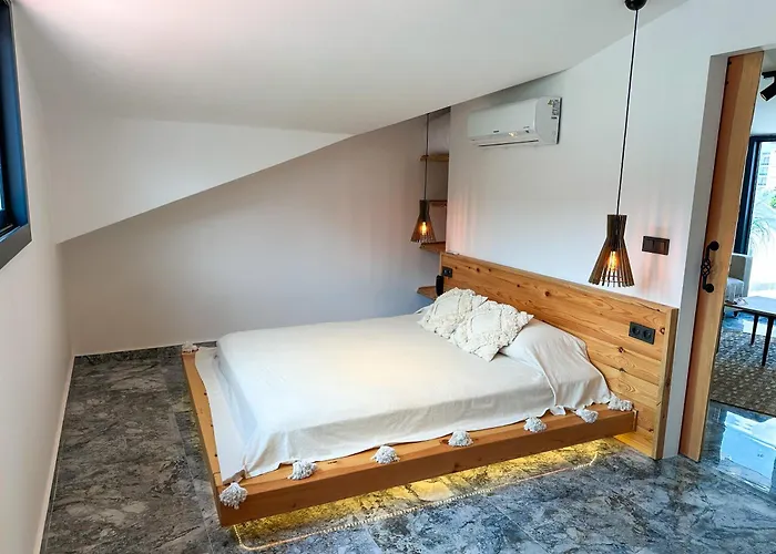 Life Hotel